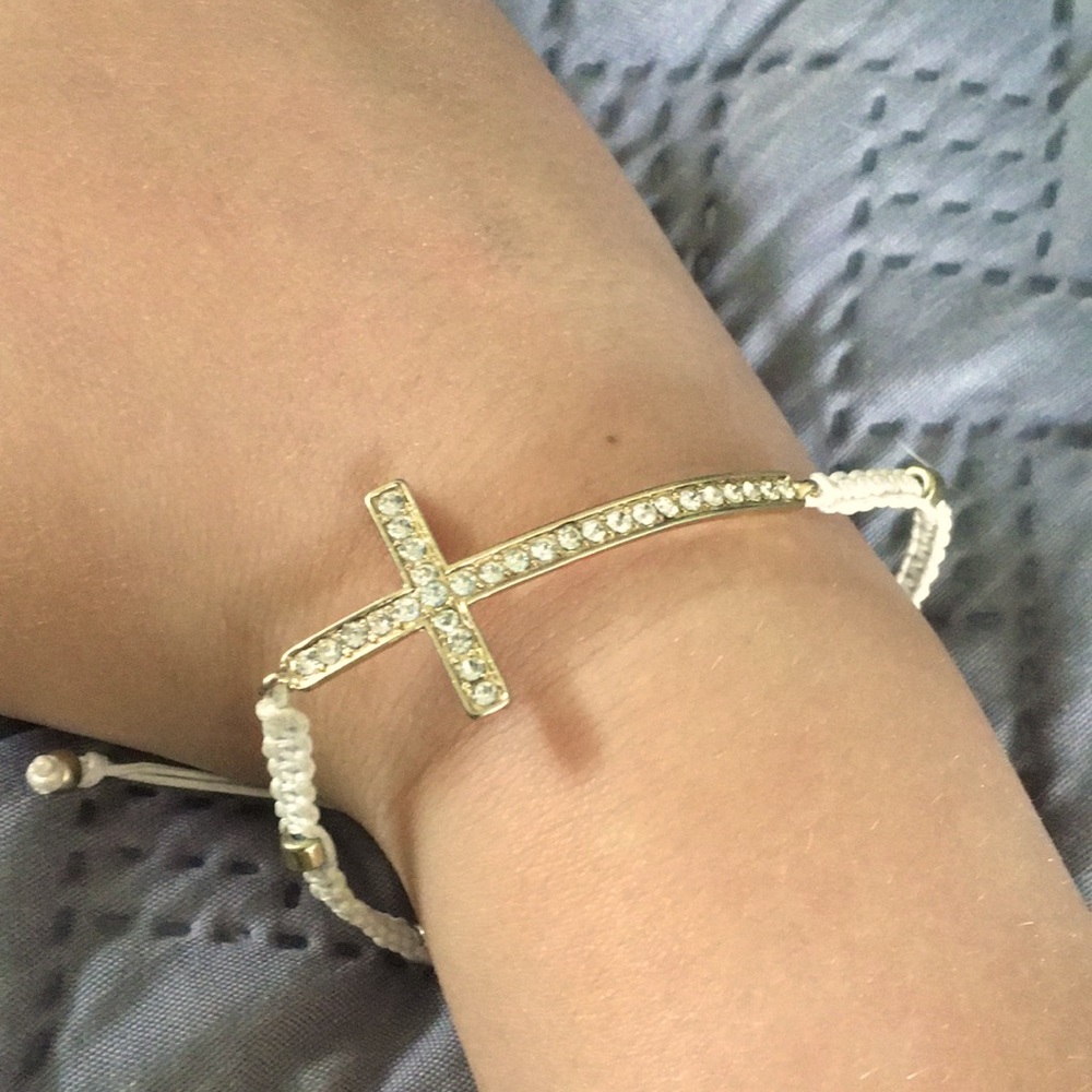 cross bracelet